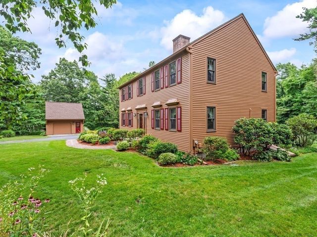 22 Oak Cir, Princeton, MA 01541