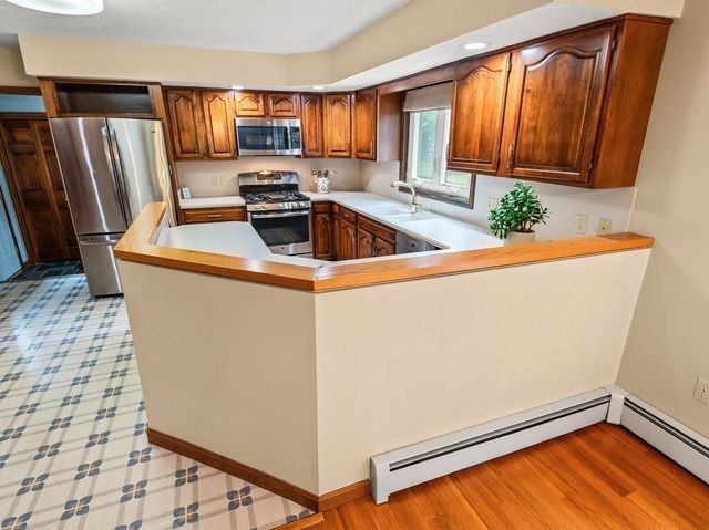 22 Oak Cir, Princeton, MA 01541