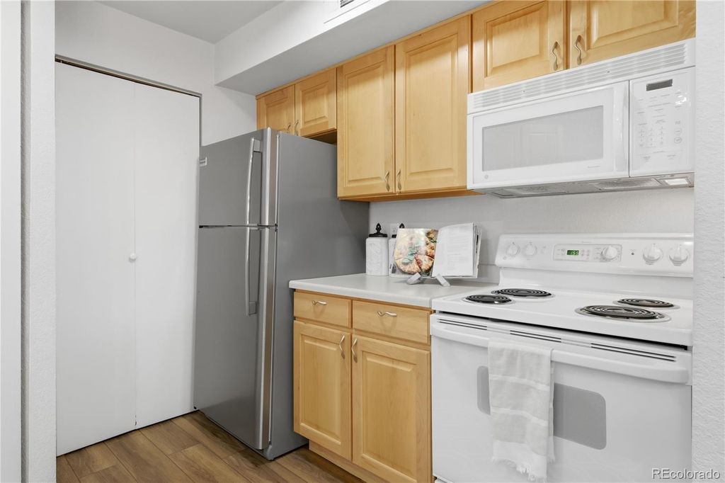 Image 14 of property listing at 6001 S Yosemite Street B202, Greenwood Village, CO 80111