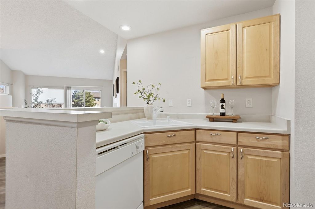 Image 15 of property listing at 6001 S Yosemite Street B202, Greenwood Village, CO 80111