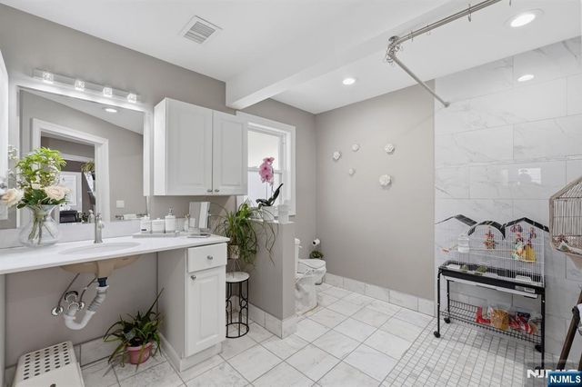 32 Willard Street, Garfield, NJ 07026