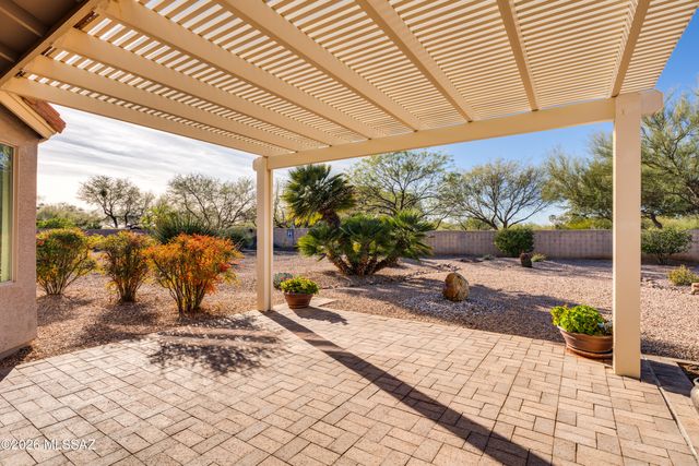 1001 N Desert Deer Ps, Green Valley, AZ 85614