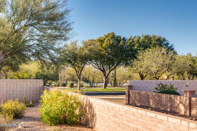 1001 N Desert Deer Ps, Green Valley, AZ 85614