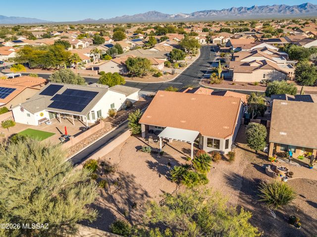 1001 N Desert Deer Ps, Green Valley, AZ 85614