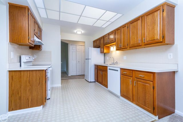 41415 Janet Circle, Clinton Twp, MI 48038