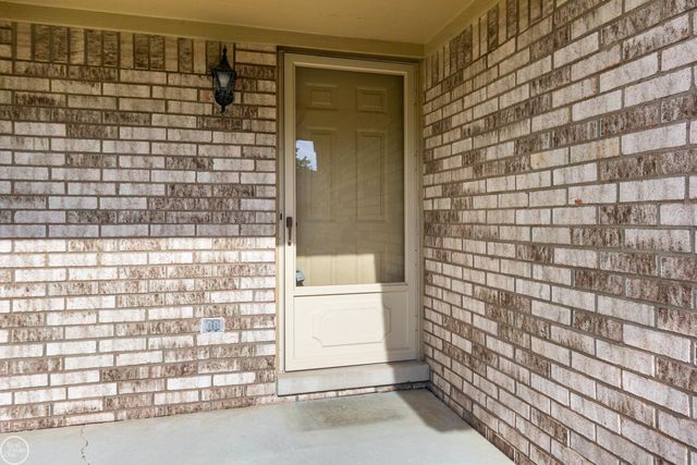 41415 Janet Circle, Clinton Twp, MI 48038