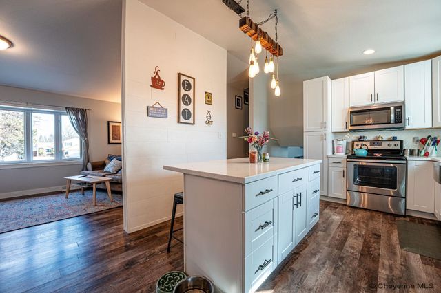 2117 BRIARWOOD LN, Cheyenne, WY 82009