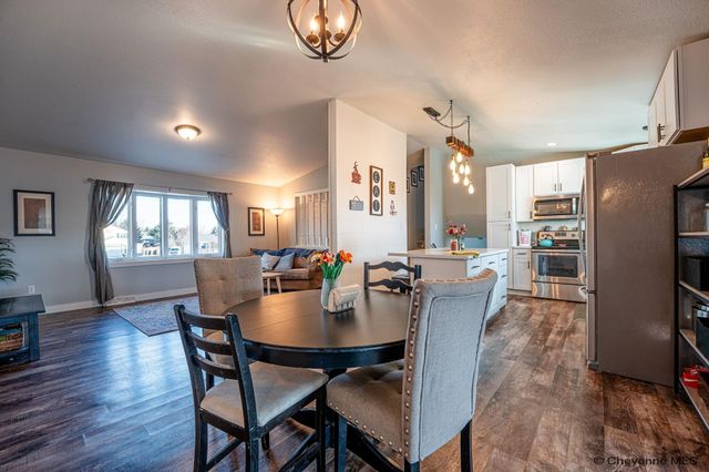 2117 BRIARWOOD LN, Cheyenne, WY 82009