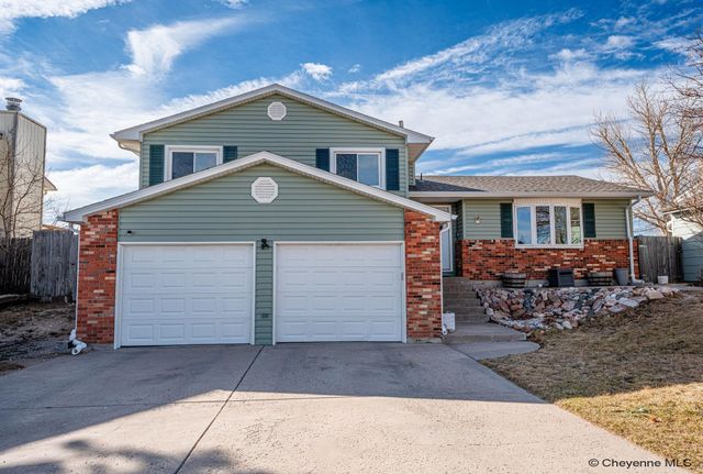 2117 BRIARWOOD LN, Cheyenne, WY 82009