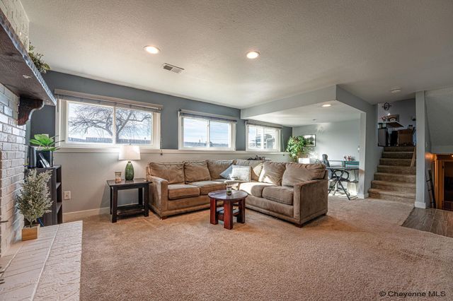2117 BRIARWOOD LN, Cheyenne, WY 82009
