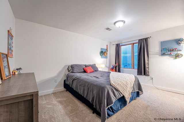 2117 BRIARWOOD LN, Cheyenne, WY 82009