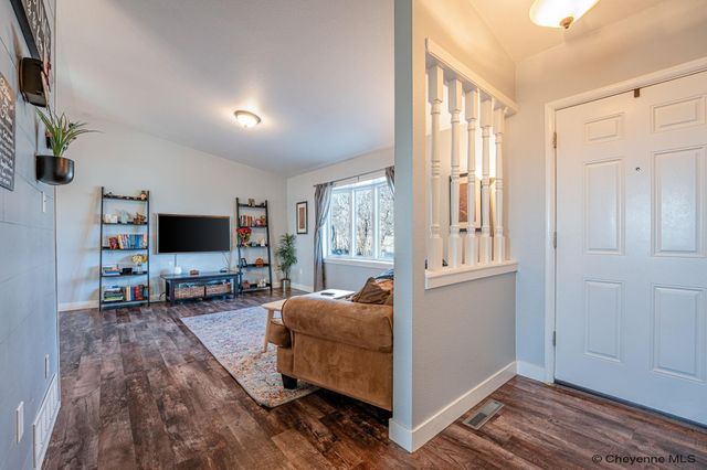 2117 BRIARWOOD LN, Cheyenne, WY 82009