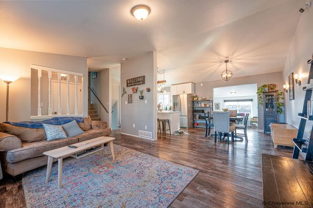 2117 BRIARWOOD LN, Cheyenne, WY 82009