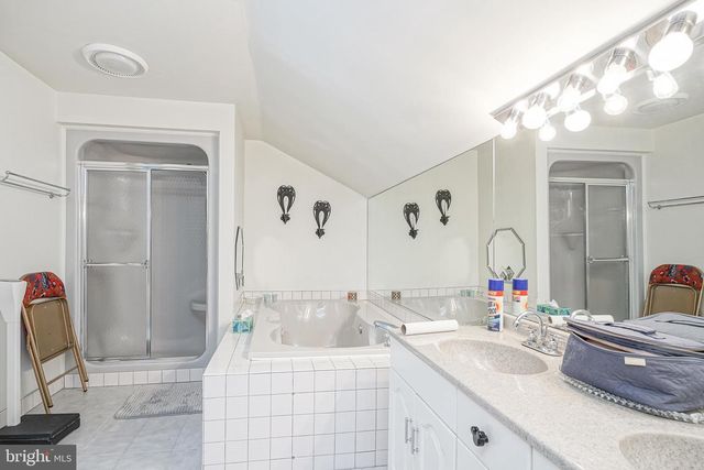 26 MEETINGHOUSE CT, Shamong, NJ 08088