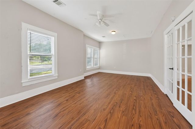 416 S Hardie Street, Alvin, TX 77511