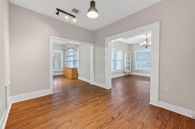 416 S Hardie Street, Alvin, TX 77511