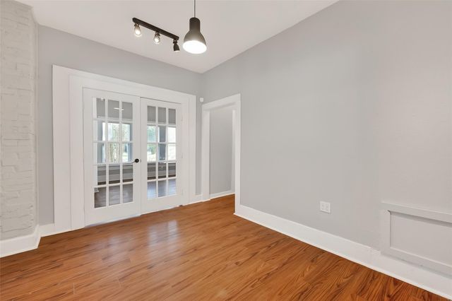 416 S Hardie Street, Alvin, TX 77511