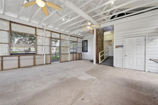 416 S Hardie Street, Alvin, TX 77511