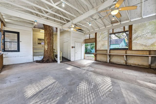 416 S Hardie Street, Alvin, TX 77511