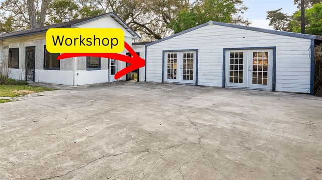 416 S Hardie Street, Alvin, TX 77511