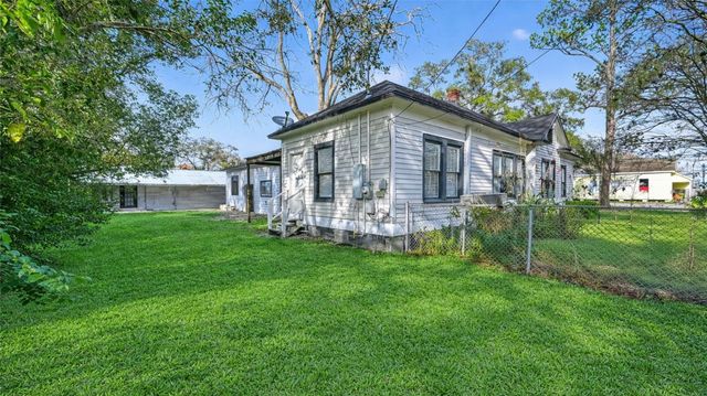 416 S Hardie Street, Alvin, TX 77511