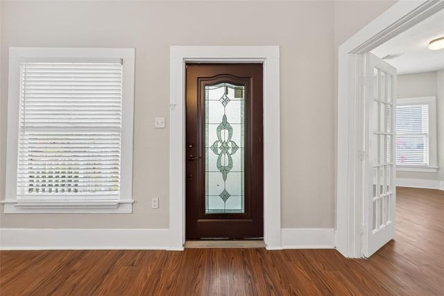 416 S Hardie Street, Alvin, TX 77511