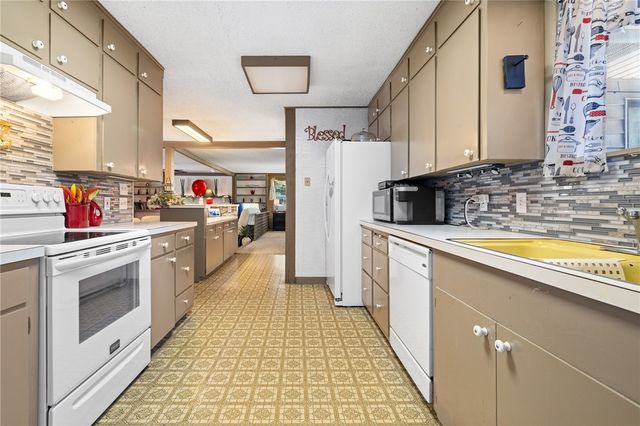1123 N Liberty Street, Harrison, AR 72601