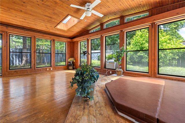 1123 N Liberty Street, Harrison, AR 72601