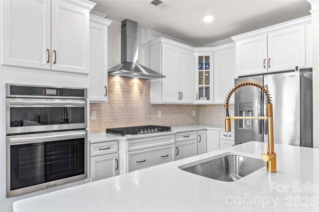 116 Summerhill Drive, Mooresville, NC 28115