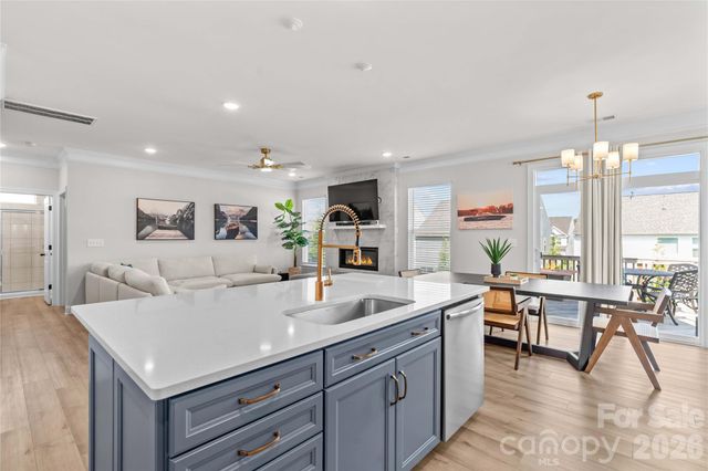 116 Summerhill Drive, Mooresville, NC 28115
