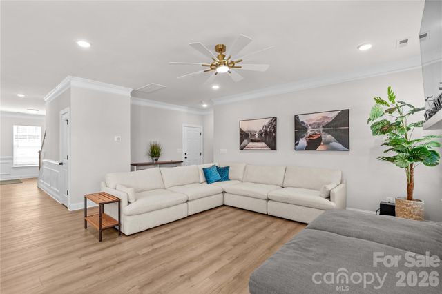 116 Summerhill Drive, Mooresville, NC 28115