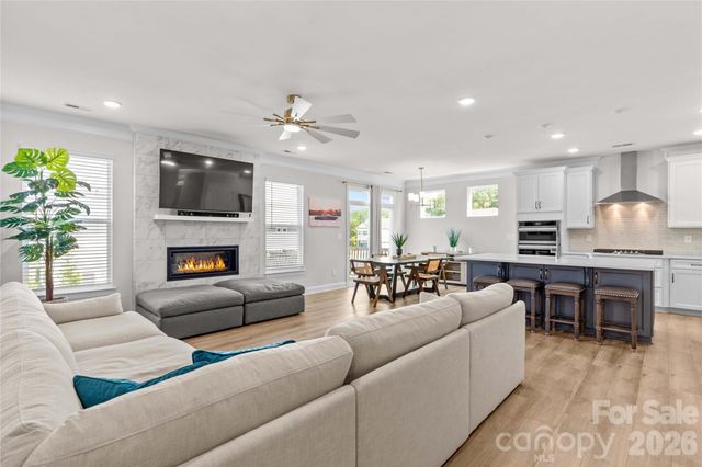 116 Summerhill Drive, Mooresville, NC 28115