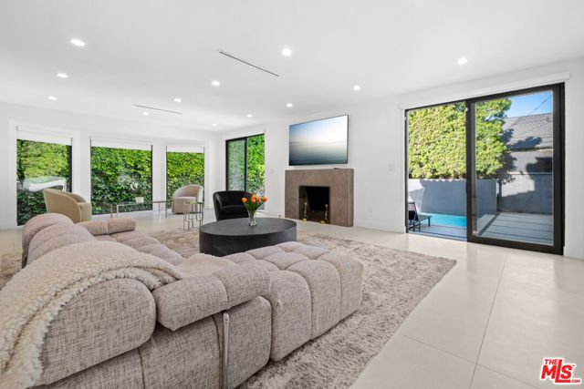 201 S Bedford Drive, Beverly Hills, CA 90212