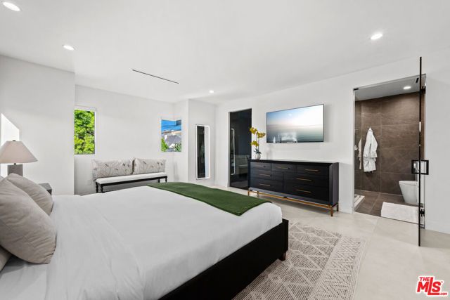 201 S Bedford Drive, Beverly Hills, CA 90212