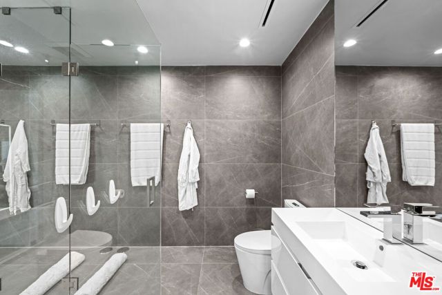 201 S Bedford Drive, Beverly Hills, CA 90212