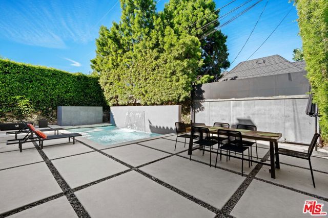 201 S Bedford Drive, Beverly Hills, CA 90212