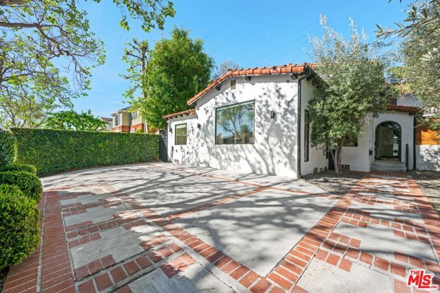 201 S Bedford Drive, Beverly Hills, CA 90212