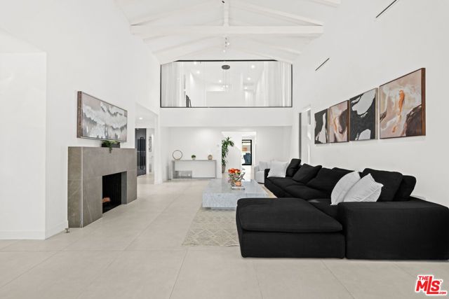 201 S Bedford Drive, Beverly Hills, CA 90212