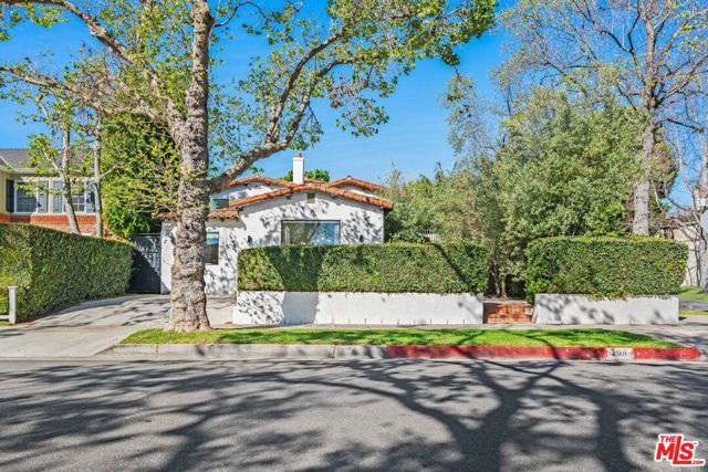 201 S Bedford Drive, Beverly Hills, CA 90212