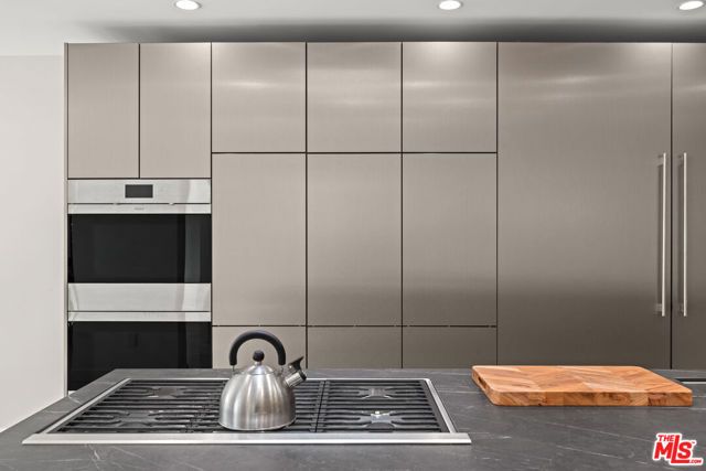 201 S Bedford Drive, Beverly Hills, CA 90212