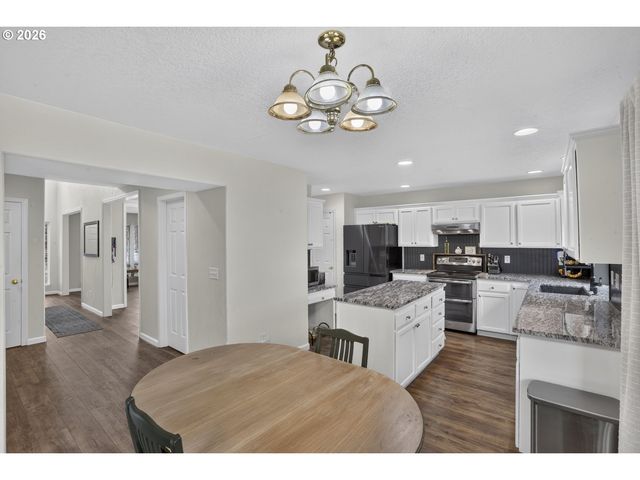 34703 ALPINE Ave, St Helens, OR 97051