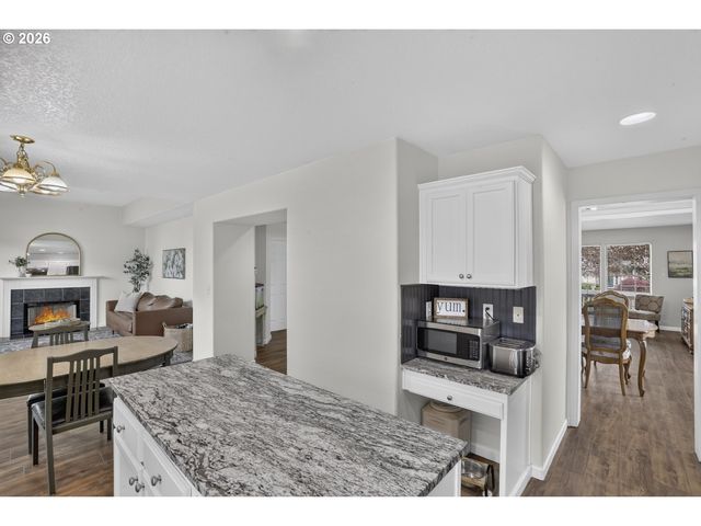34703 ALPINE Ave, St Helens, OR 97051