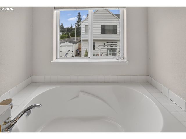 34703 ALPINE Ave, St Helens, OR 97051