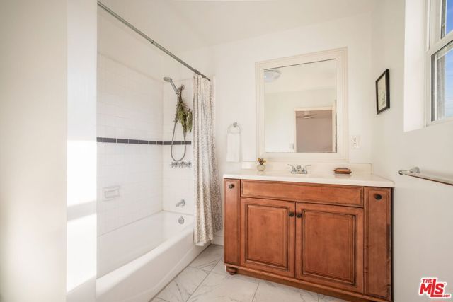 2464 Ocean Park Boulevard, Santa Monica, CA 90405