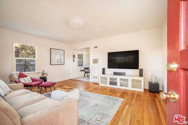 2464 Ocean Park Boulevard, Santa Monica, CA 90405