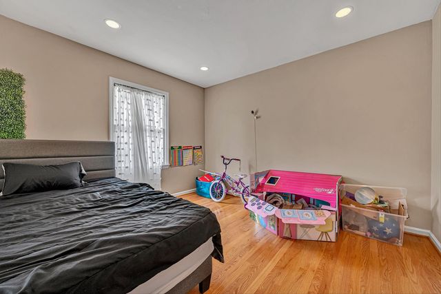 8127 Ashton LN, Roanoke, VA 24019