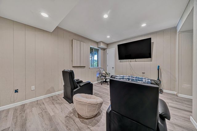 8127 Ashton LN, Roanoke, VA 24019
