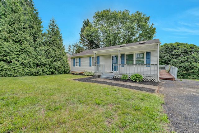 8127 Ashton LN, Roanoke, VA 24019