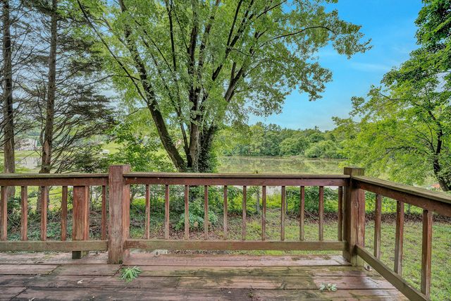 8127 Ashton LN, Roanoke, VA 24019
