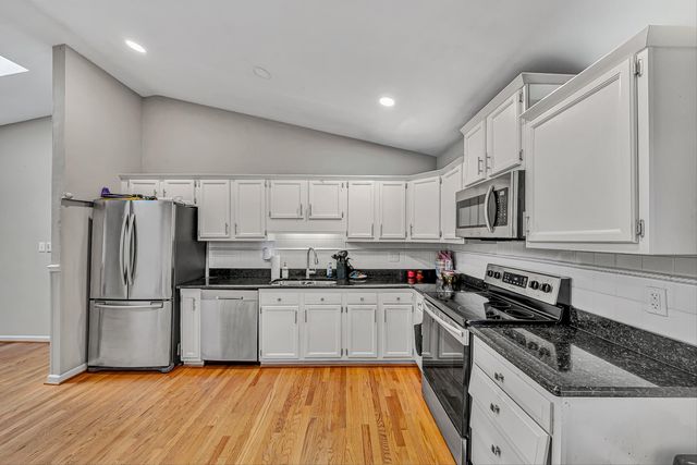 8127 Ashton LN, Roanoke, VA 24019